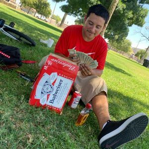 Meet your Posher, Javier